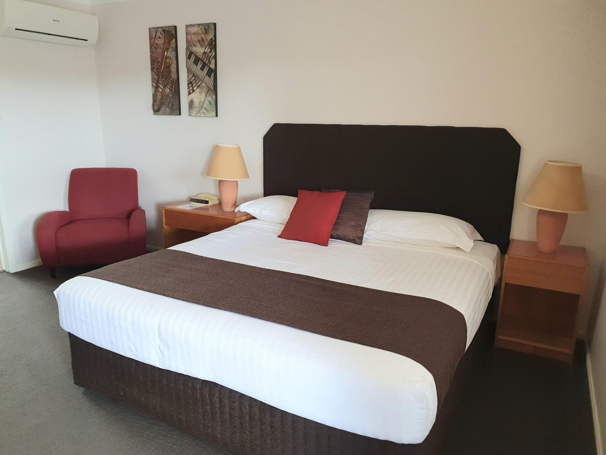 Mcnevins Maryborough Motel Eksteriør billede
