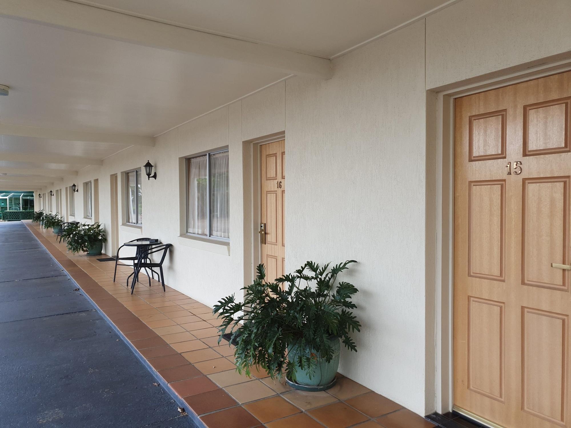 Mcnevins Maryborough Motel Eksteriør billede