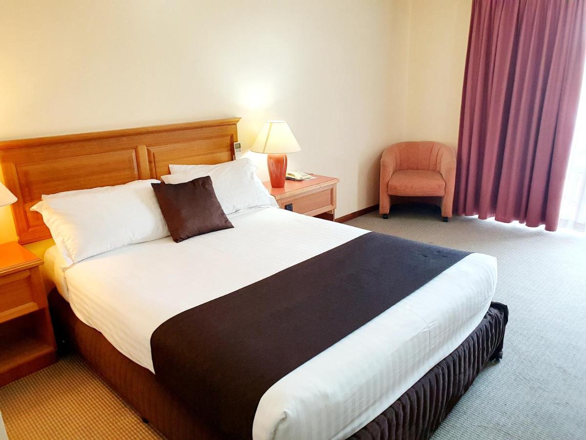 Mcnevins Maryborough Motel Eksteriør billede
